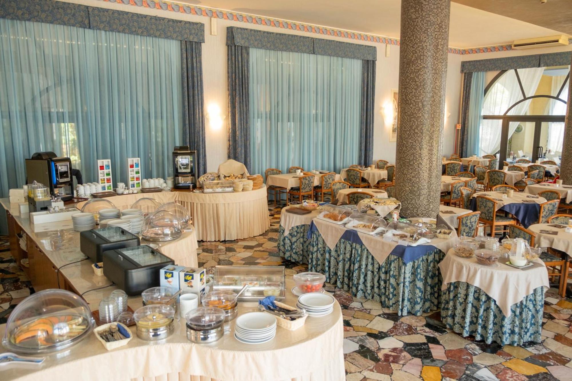 Hotel Vela D'Oro Dependence บาร์โดลิโน ภายนอก รูปภาพ